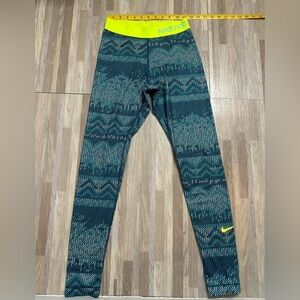 Nike Pro Dri-Fit Hyperwarm Nordic Base Leggings, Size Small